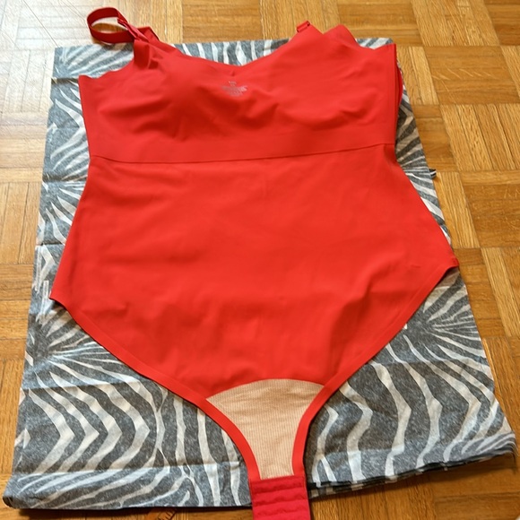 Knix - Picture 9 of 13